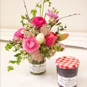 BONNE MAMAN strawberry preserves glass jar